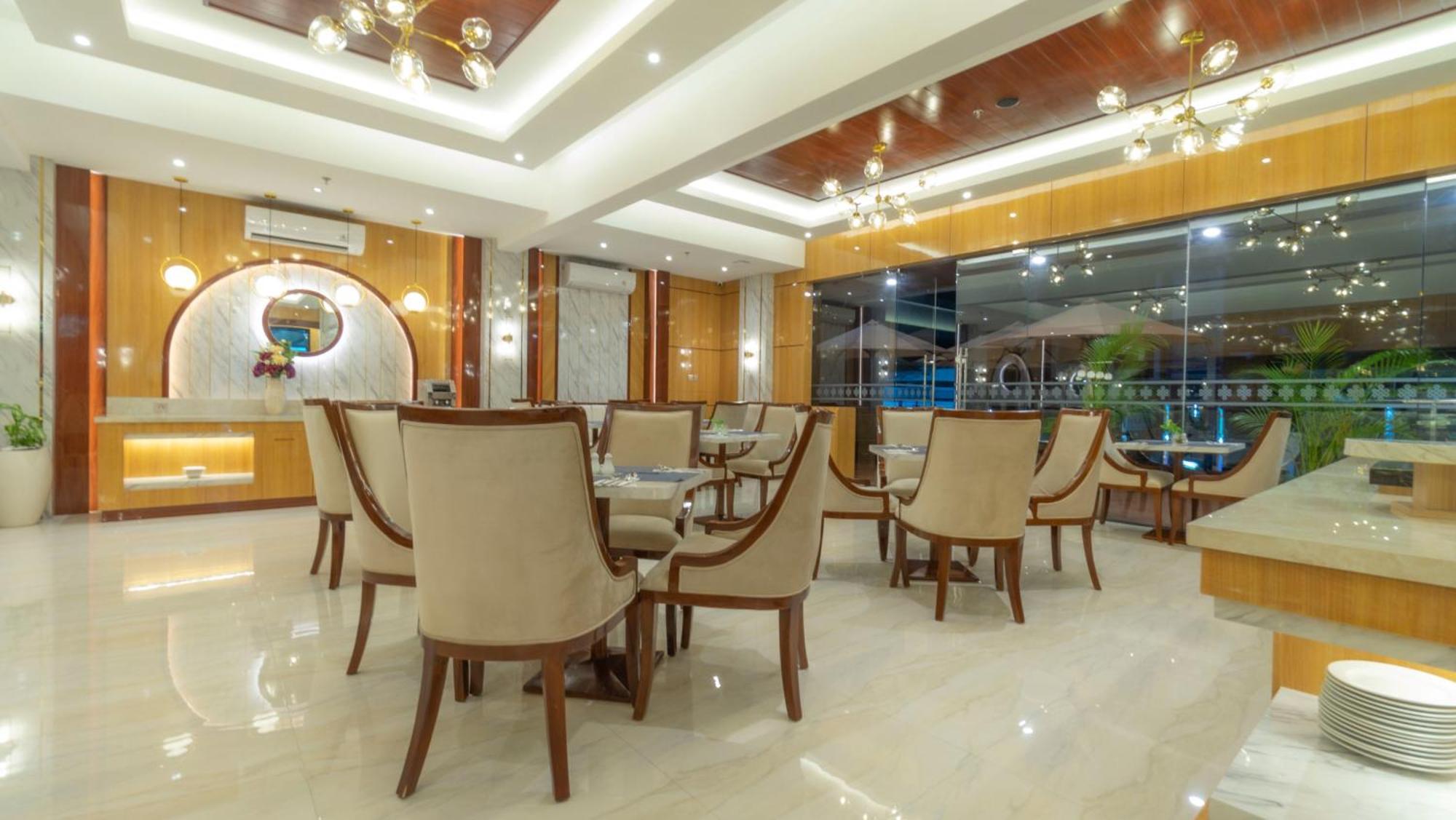 City Of Aventus Hotel - Denpasar エクステリア 写真