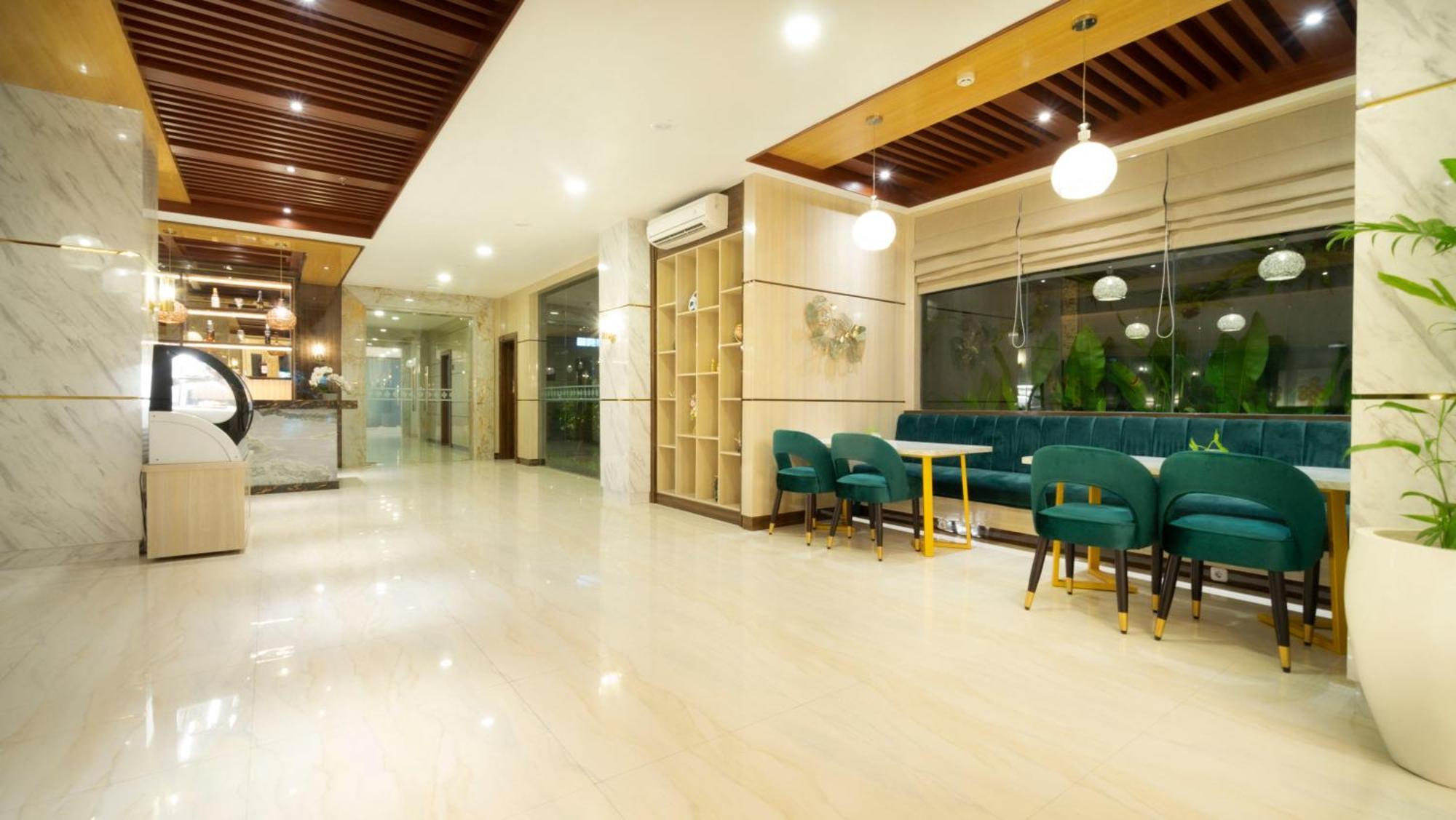 City Of Aventus Hotel - Denpasar エクステリア 写真