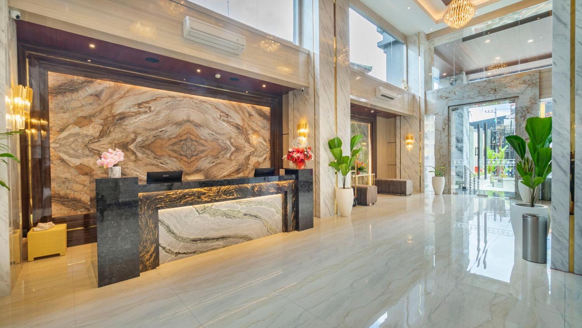 City Of Aventus Hotel - Denpasar エクステリア 写真