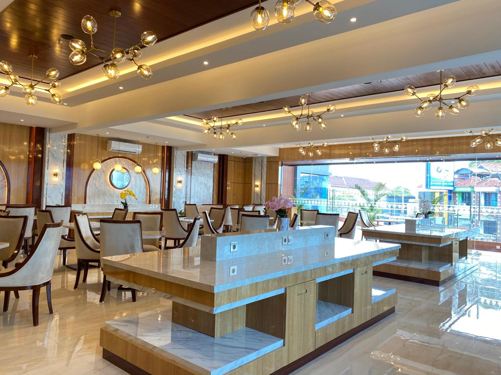 City Of Aventus Hotel - Denpasar エクステリア 写真