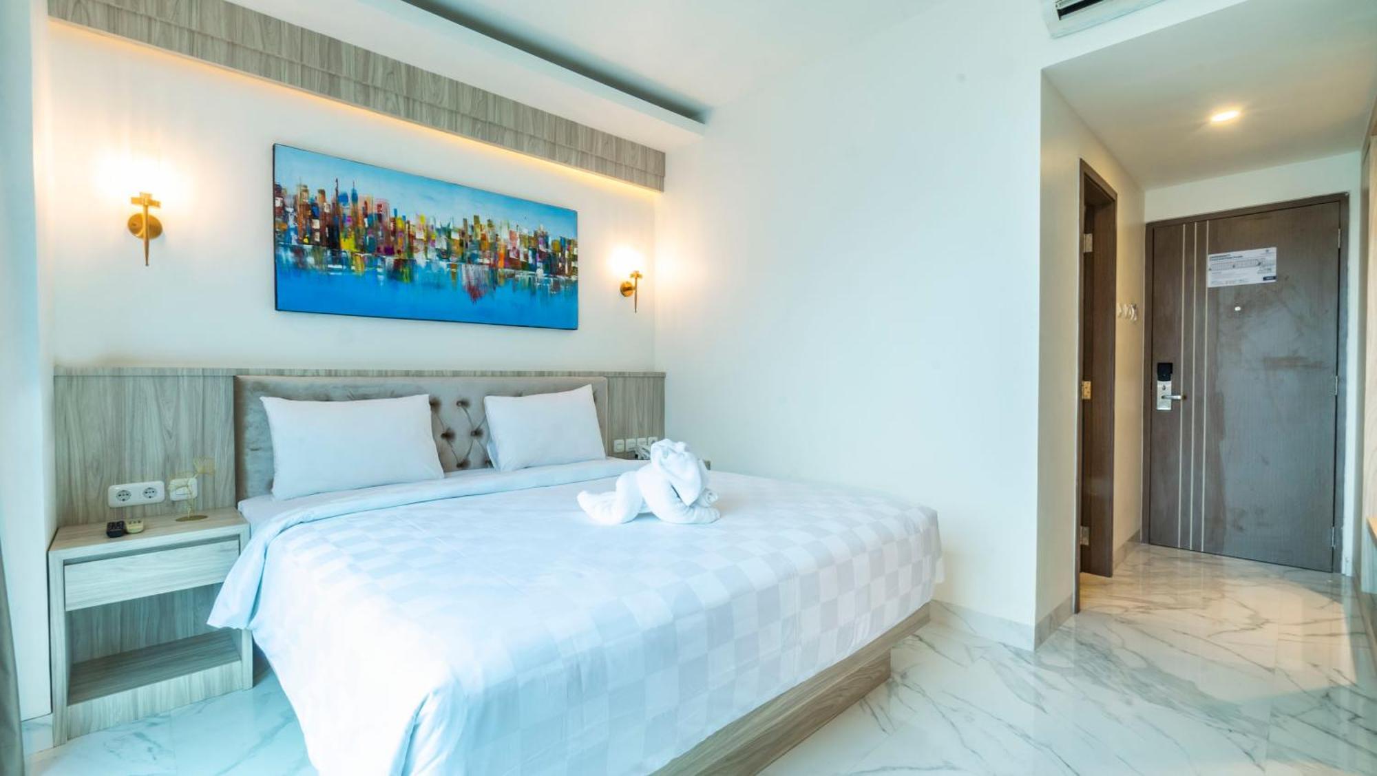 City Of Aventus Hotel - Denpasar 部屋 写真