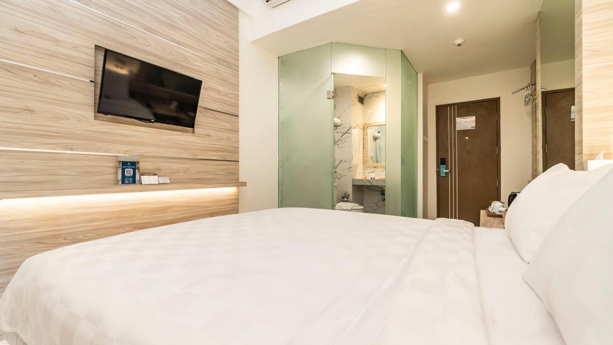 City Of Aventus Hotel - Denpasar 部屋 写真