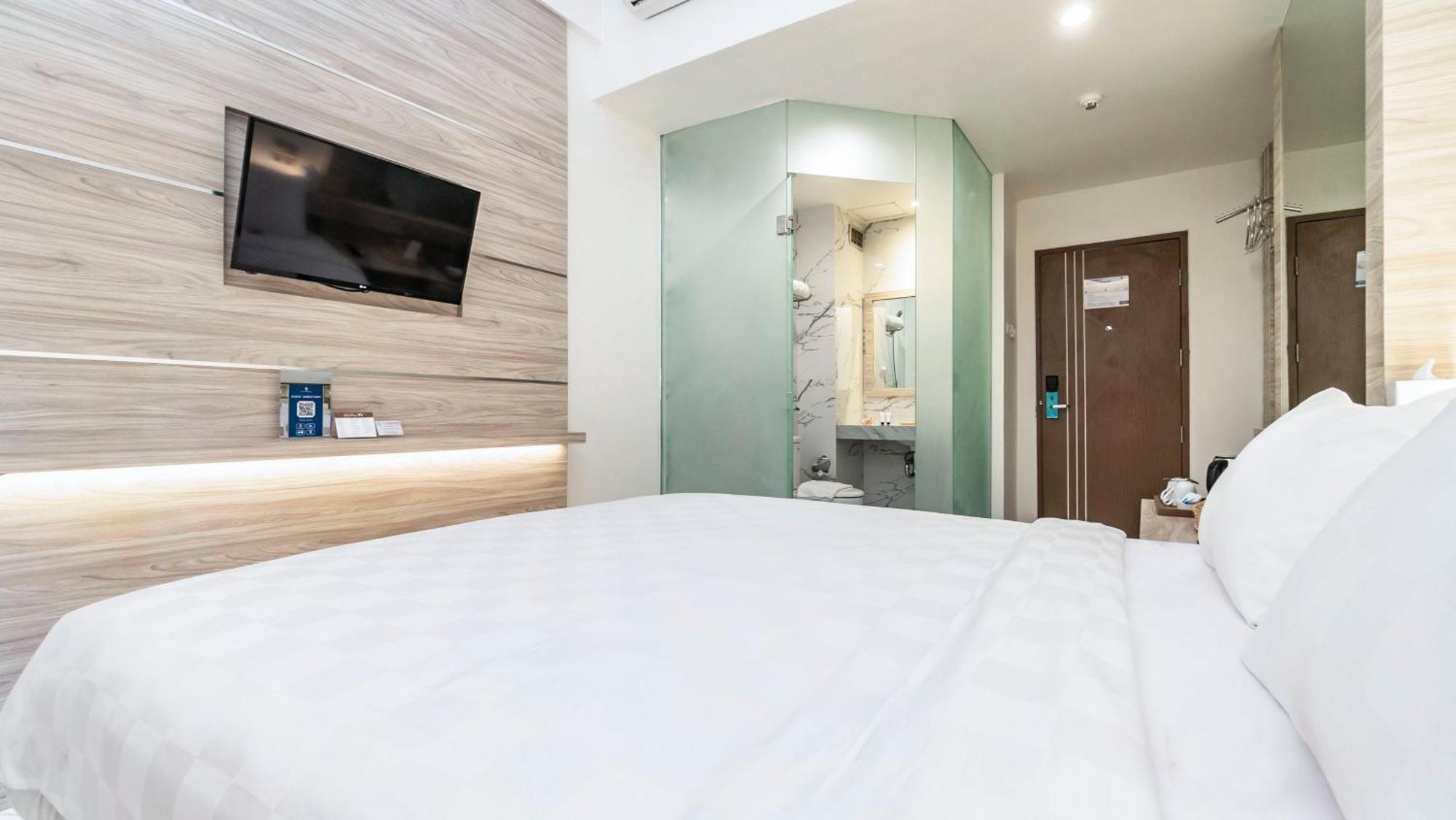City Of Aventus Hotel - Denpasar 部屋 写真